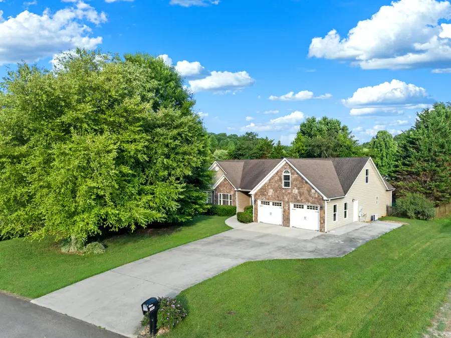 1545 Seven Oaks Drive, Morristown, TN 37814 - #2