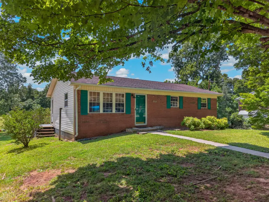 2090 Herron Drive, Morristown, TN 37813 - #2