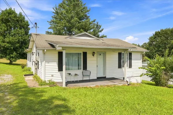 1324 Davis Street, Morristown, TN 37814