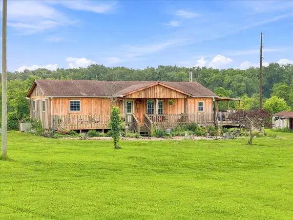 156 Logans Lane, Whitesburg, TN 37891