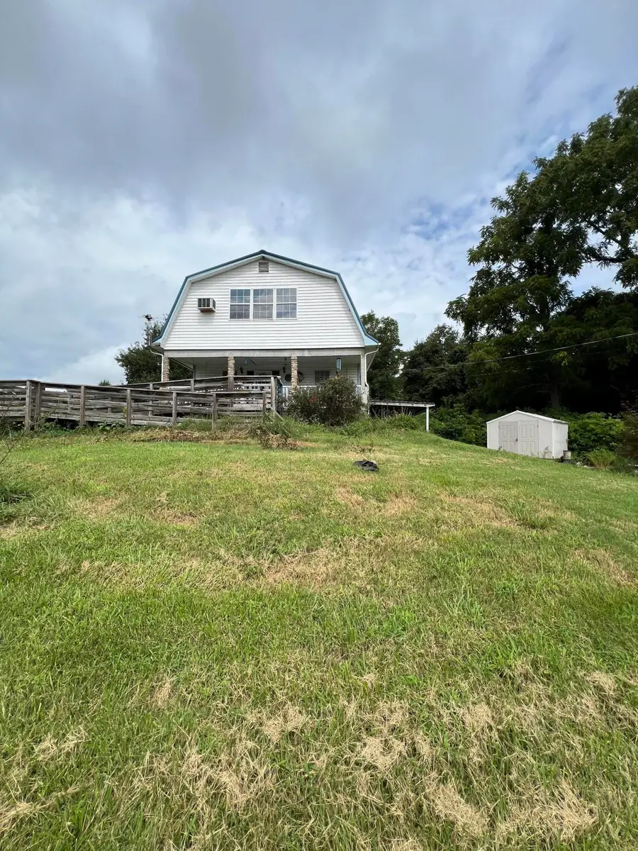 672 S Chucky Pike, Talbott, TN 37877 - #2
