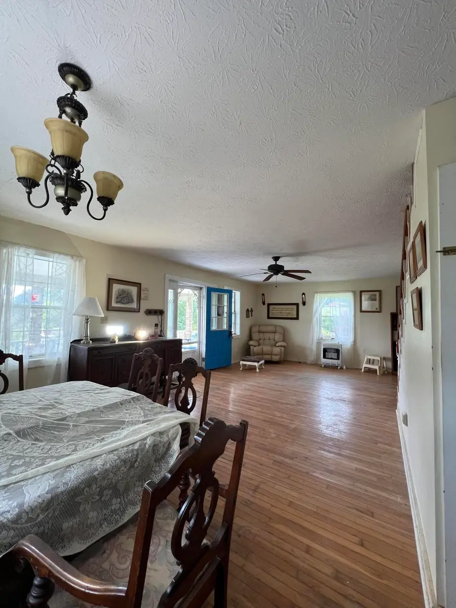 672 S Chucky Pike, Talbott, TN 37877 - #3