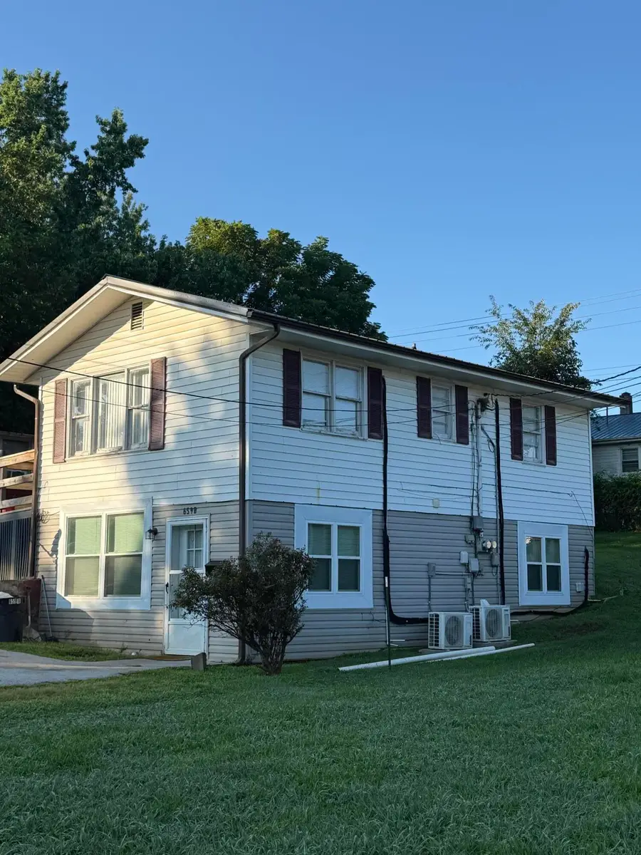 659 7th Street #A&B, Newport, TN 37821 - #2