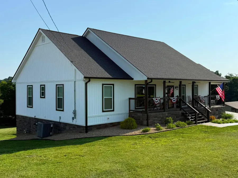 208 Riviera Drive, Newport, TN 37821 - #2