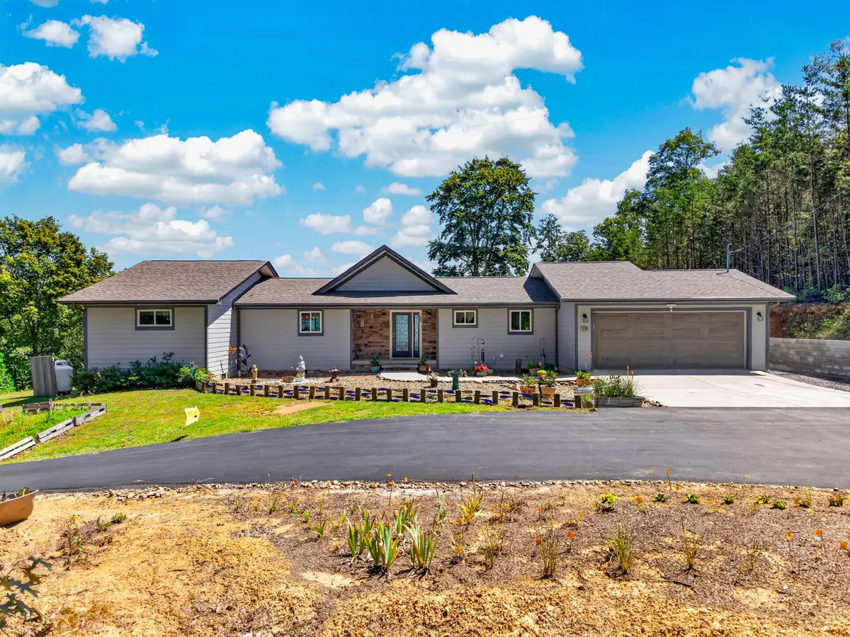 1045 Harbor Point Drive, Sevierville, TN 37876 - #1
