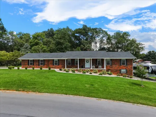 400 E Donaldson Drive, Morristown, TN 37814