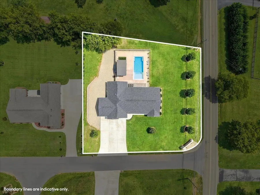 106 Crosslake Lane, Dandridge, TN 37725 - #2