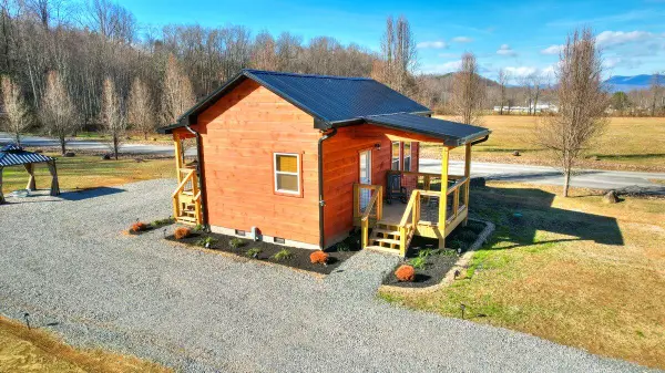 181 Tn-32, Cosby, TN 37722