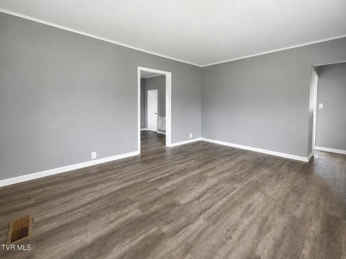910 Robertson Street, Kingsport, TN 37660 - #1