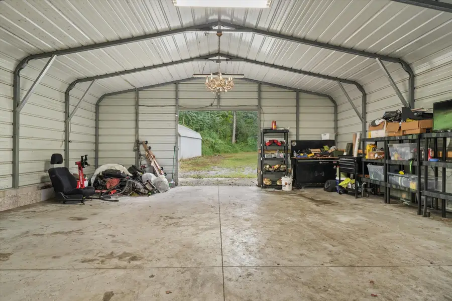 1696 Clouds Road, New Tazewell, TN 37825 - #2