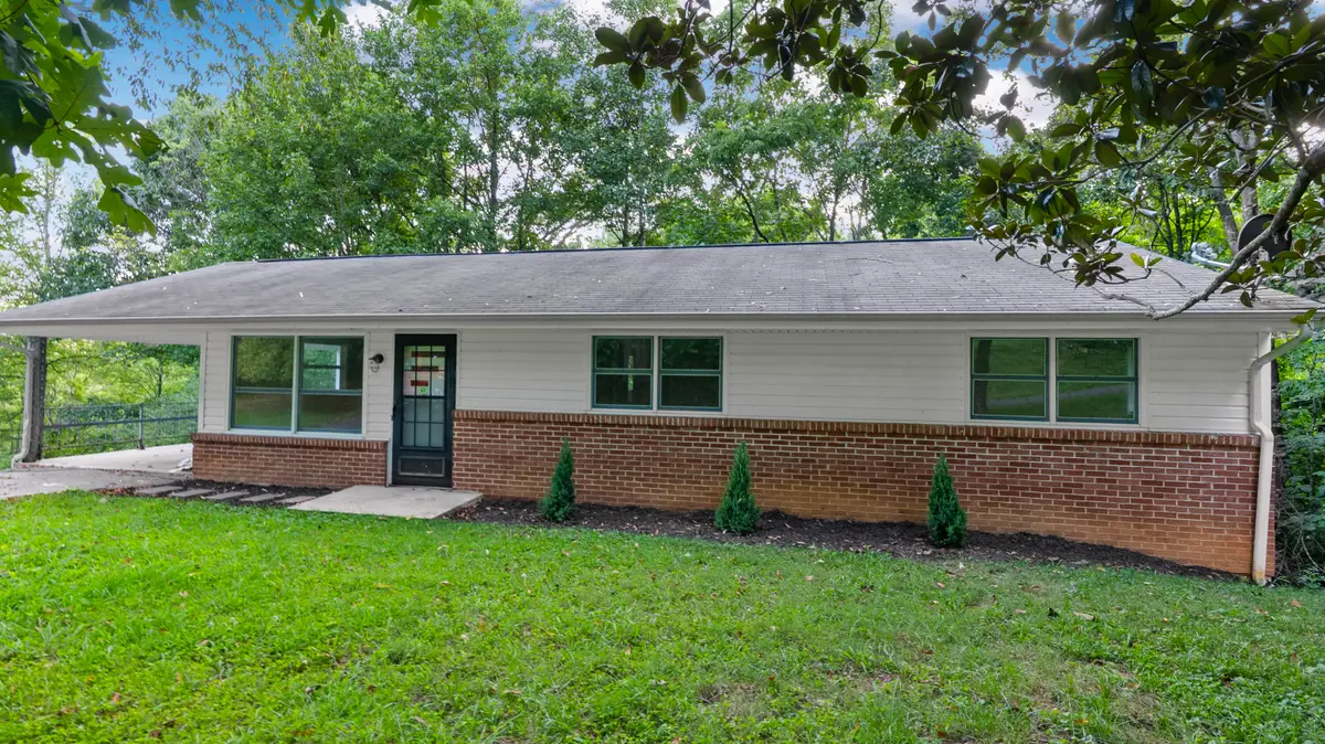 310 Pine Street, Mount Carmel, TN 37645 - #1