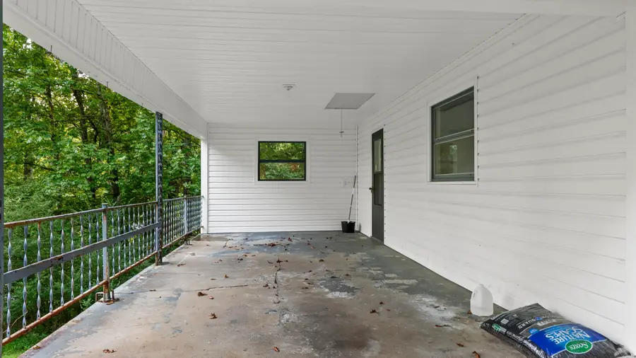 310 Pine Street, Mount Carmel, TN 37645 - #3