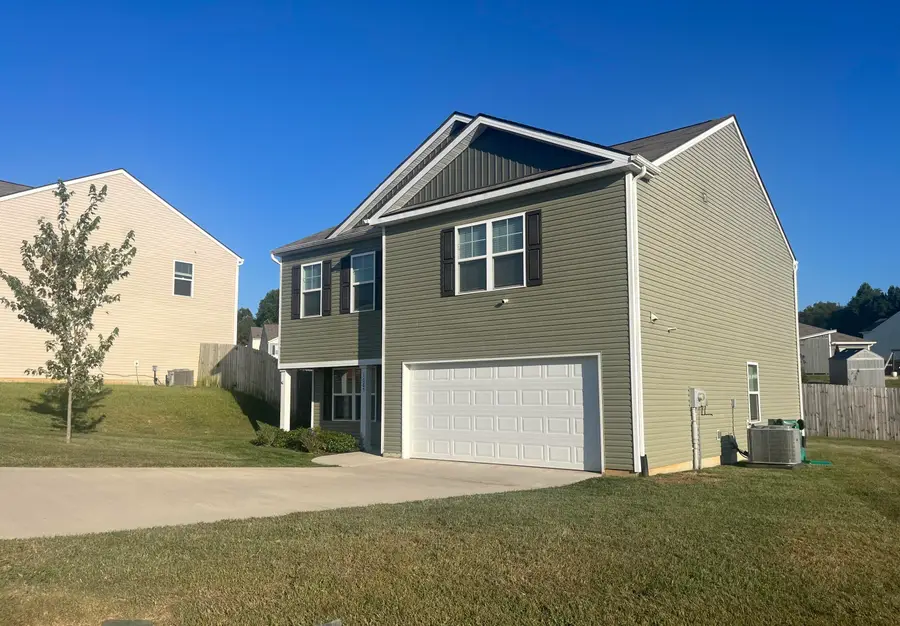 1065 Greenway Drive, Morristown, TN 37813 - #2