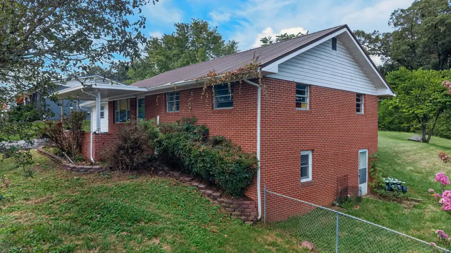 531 Summit Ridge Drive, Newport, TN 37821 - #2