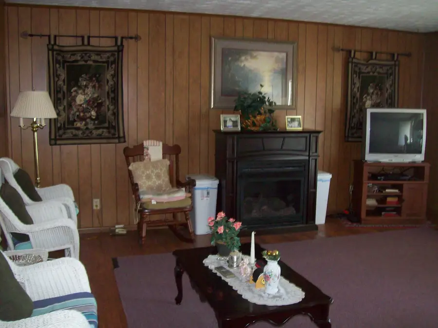 380 Hillside Street, Sneedville, TN 37869 - #2