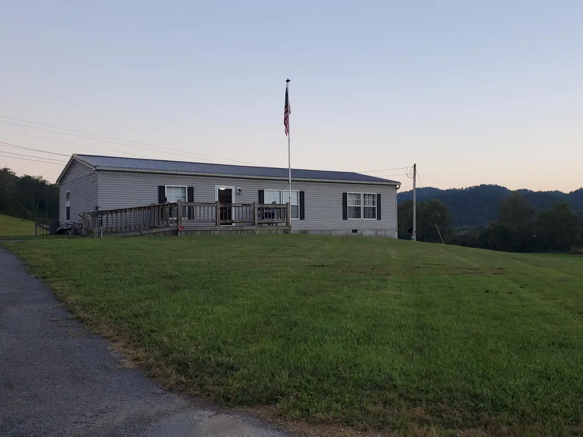 6235 Tazewell Highway, Sneedville, TN 37869 - #1
