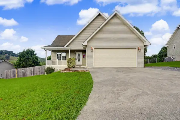 768 Harvest Meadows Drive, Kodak, TN 37764