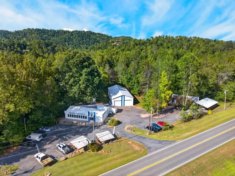 4921 Hooper Highway, Cosby, TN 37722 - #2
