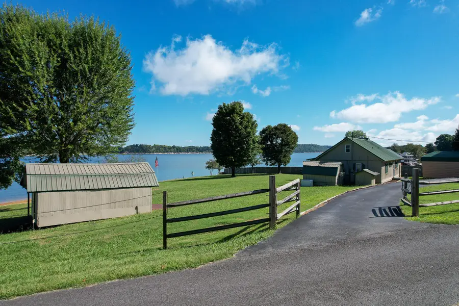 2464 Roundhouse Road, Dandridge, TN 37725 - #3