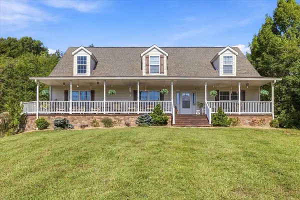 1694 Sandy Ridge Road, Dandridge, TN 37725