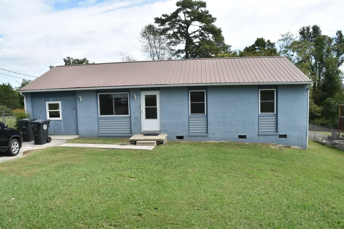 910 Lloyd Street, Morristown, TN 37814 - #1