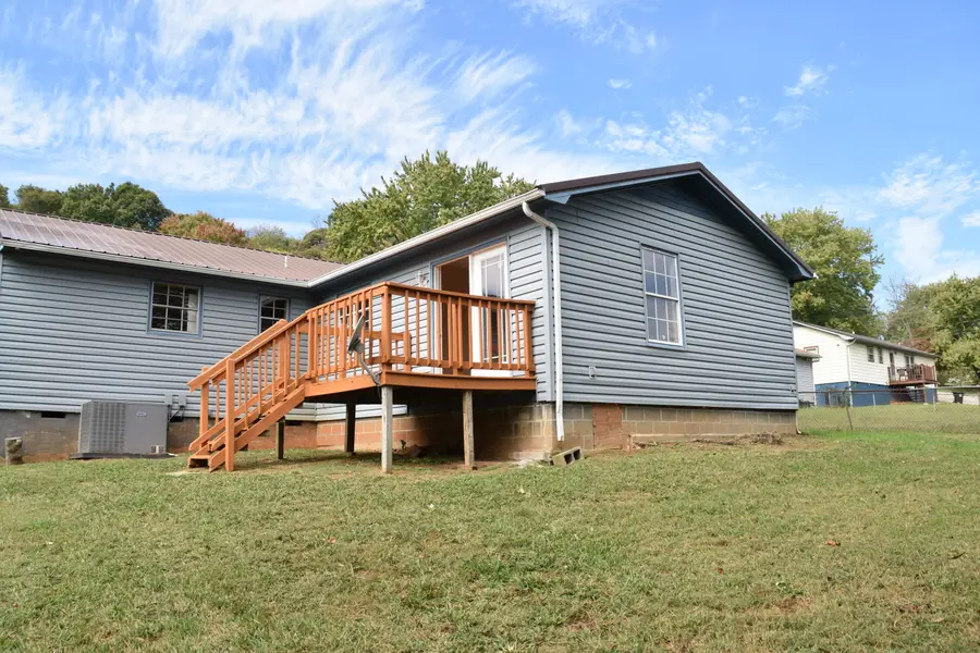 910 Lloyd Street, Morristown, TN 37814 - #2