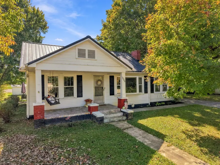 1006 E Mckinney Avenue, Rogersville, TN 37857 - #2