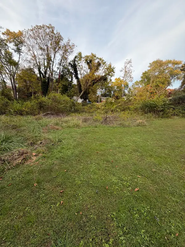 - Mountcastle Street, Jefferson City, TN 37760