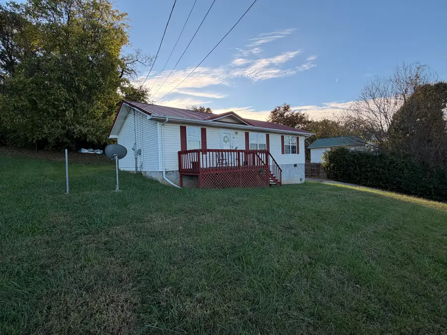 1143 N Henry Street, Morristown, TN 37814 - #2