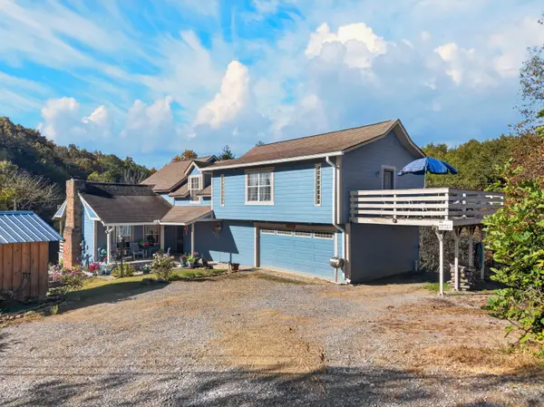 2501 Valley View Road, Dandridge, TN 37725