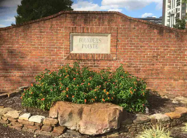 114 FOUNDERS LN, Memphis, TN 38103