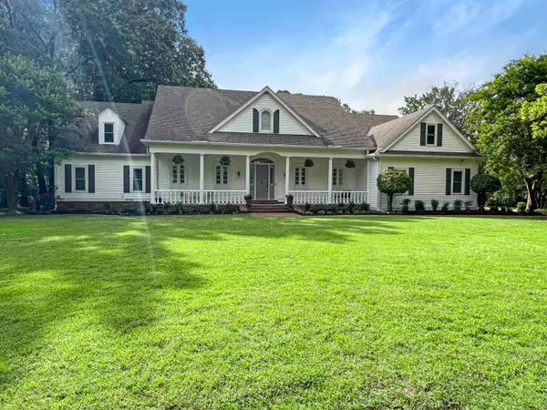 6045 WILLOUGHBY OAK LN, Bartlett, TN 38135