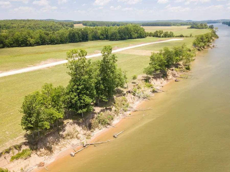 94-161 STEWMAN CREEK LANDING RD, Bath Springs, TN 38311 - Image #3