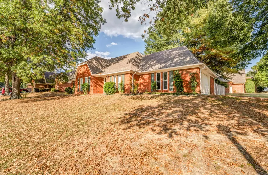 1320 FOX TRACE DR, Cordova, TN 38016 - Image #2