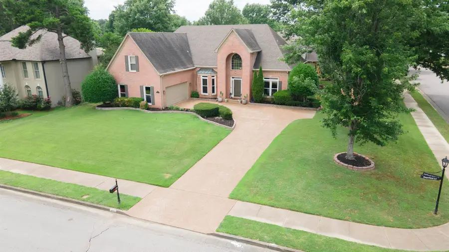 1923 SWYNFORD LN, Collierville, TN 38017 - Image #2