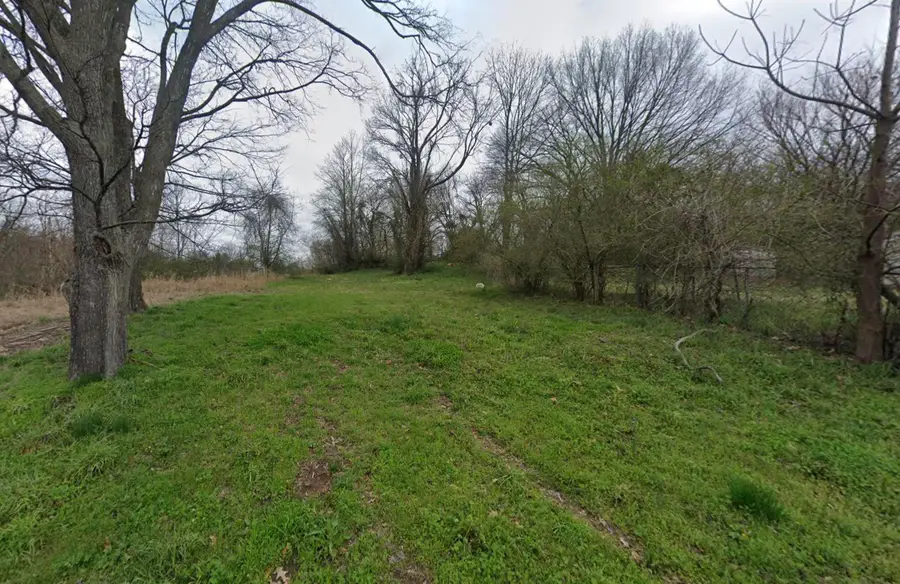 274 W MCKELLAR AVE, Memphis, TN 38109 - Image #2