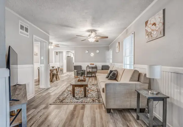 4493 QUINCE RD, Memphis, TN 38117