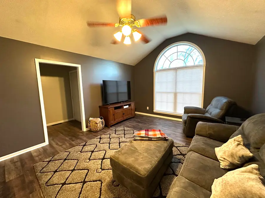 448 STEVENS RD, Bolivar, TN 38008 - #2