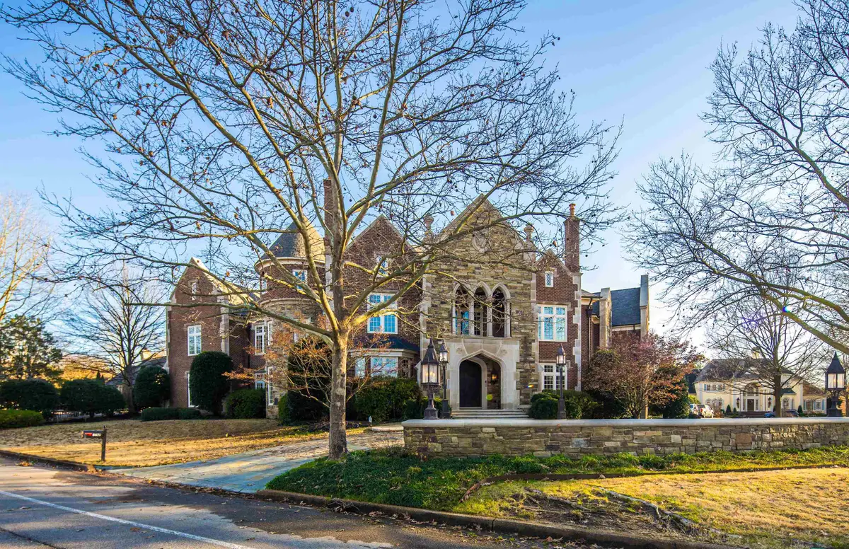 8671 TOURNAMENT DR, Memphis, TN 38125 - Image #1