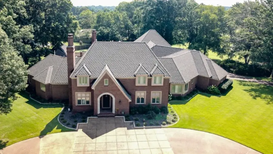 9470 FOX HILL CIR S, Germantown, TN 38139 - Image #2