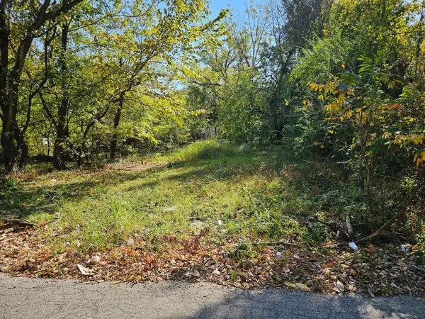 499 E WALDORF AVE E, Memphis, TN 38106