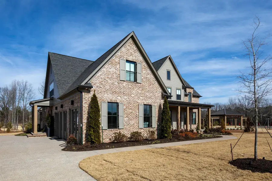 9518 KNOLL CREST DR, Germantown, TN 38138 - Image #2