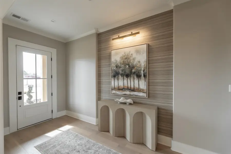 9518 KNOLL CREST DR, Germantown, TN 38138 - Image #3