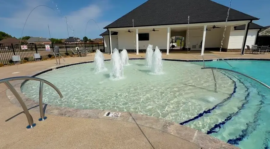 230 OAK HOLLOW DR, Oakland, TN 38060 - Image #2