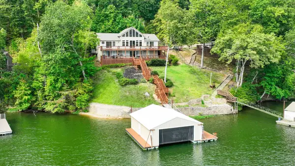 215 GLADING PLACE LN, Counce, TN 38326