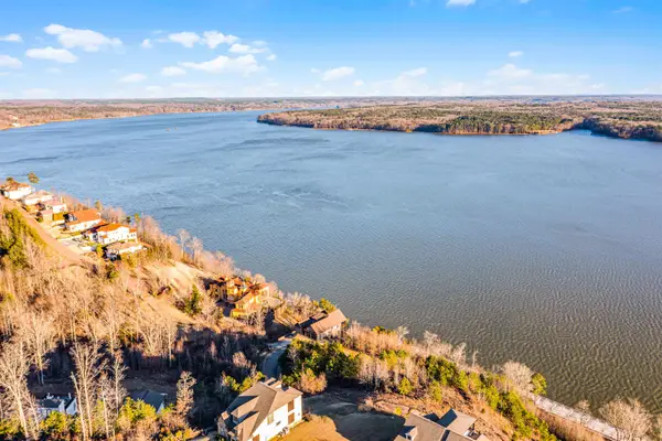 24 HIGH POINTE DR, Savannah, TN 38372