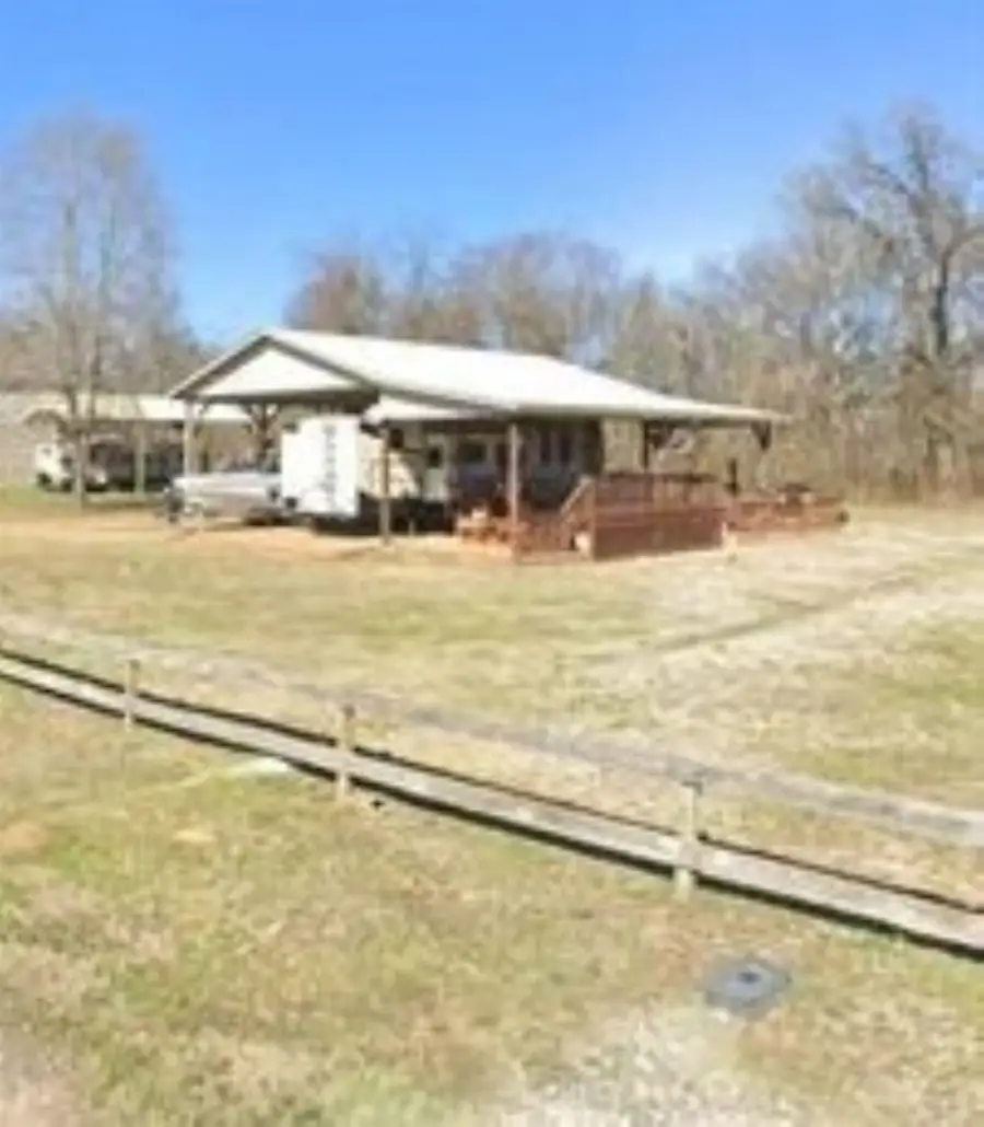 3000 BRIDGEVIEW LN, Crump, TN 38327 - Image #3