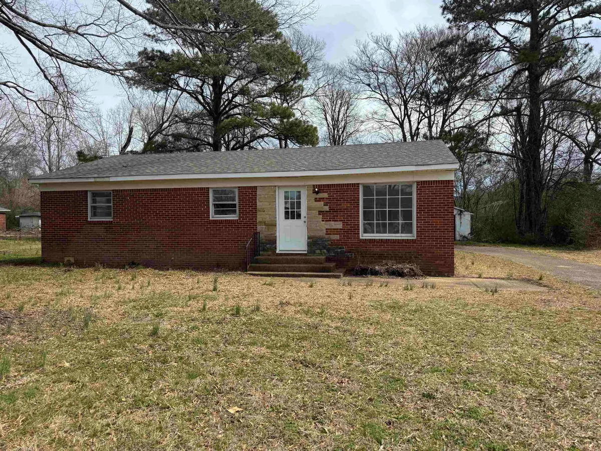 51 BLYTHE ST, Savannah, TN 38372 - Image #1