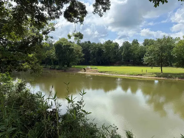 110 CRAVENS RD, Savannah, TN 38372