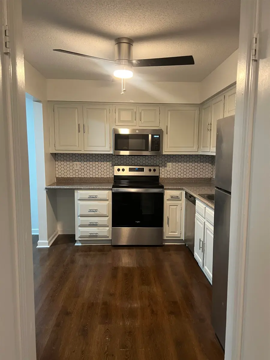 4037 GRAHAM OAKS COURT CT E #30, Memphis, TN 38122 - Image #2